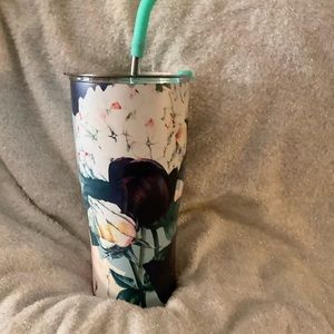 Beautiful floral tumbler